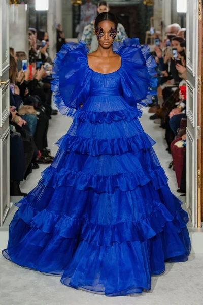 Look 28